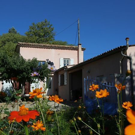 Bed and Breakfast Au Nid De Mes Anges à Entrecasteaux Extérieur photo