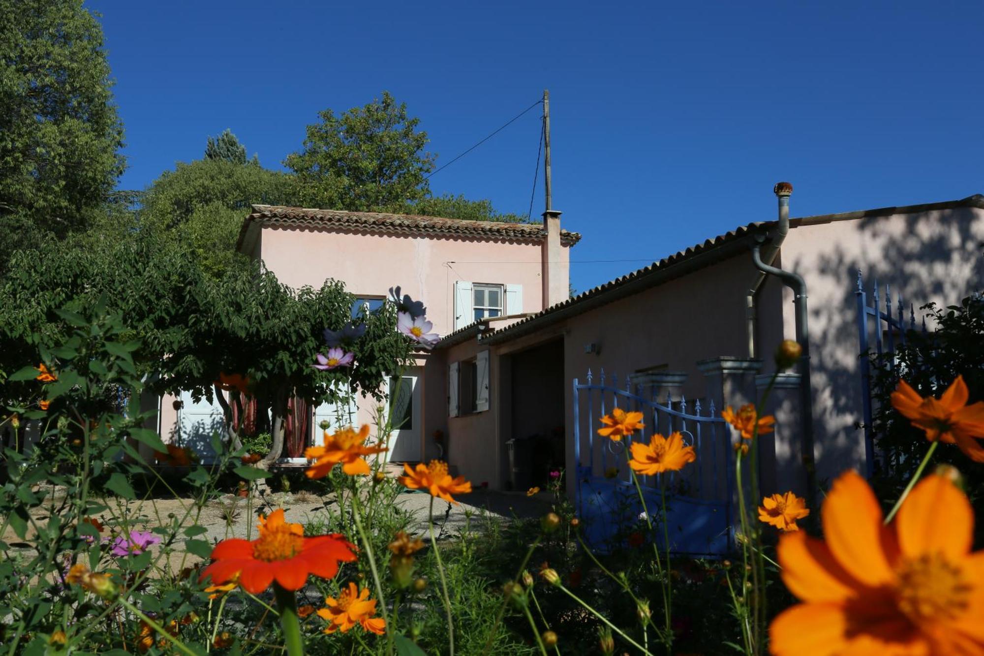 Bed and Breakfast Au Nid De Mes Anges à Entrecasteaux Extérieur photo
